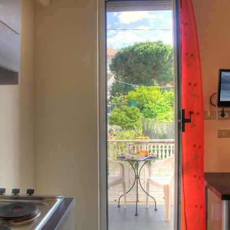 Residence Bellevue Apartments Pietra Ligure Εξωτερικό φωτογραφία